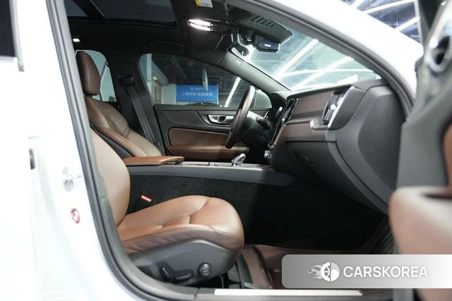 Volvo S60 id 3908763 из Китая 18