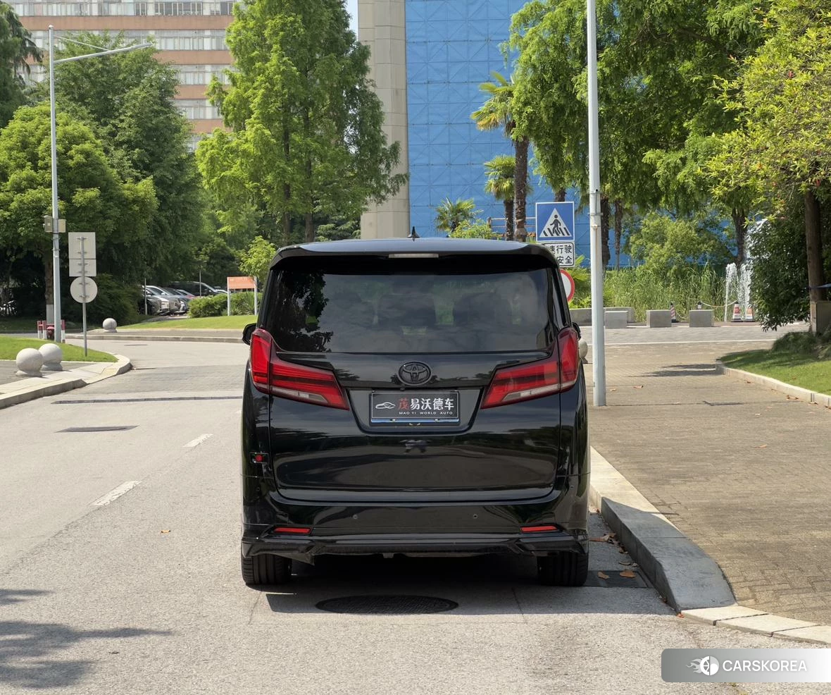Toyota Alphard id 4453691 из Китая 20