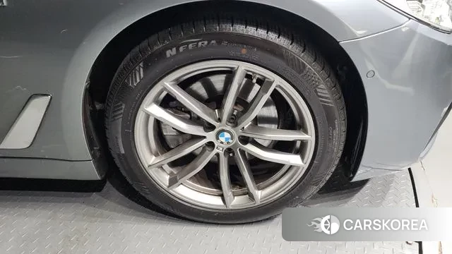 BMW 5 Series (G30) id 3013253 из Кореи 15