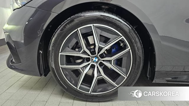 BMW 5 Series (G60) id 3909524 из Кореи 15