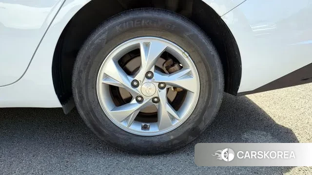 Hyundai Avante (CN7) id 2990155 из Кореи 15