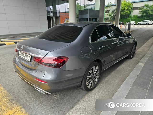 Mercedes-Benz E-Class W213 2023 Серый из Кореи, фото 5
