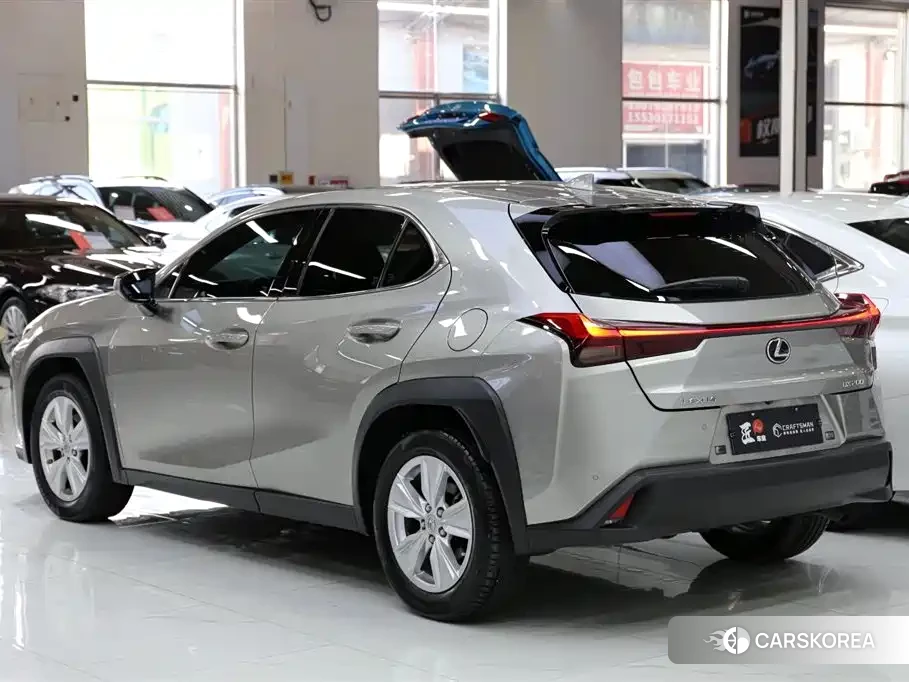 Lexus UX id 4685910 из Китая 17