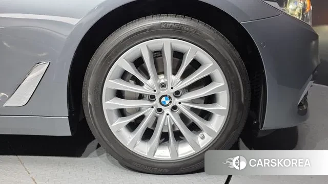 BMW 5 Series (G30) id 3723716 из Кореи 15