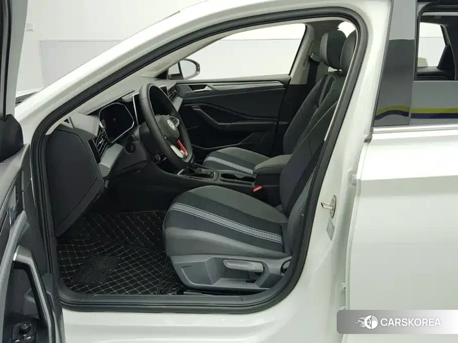 Volkswagen Sagitar id 4554021 из Китая 11