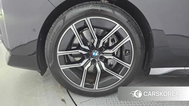 BMW 7 Series (G70) id 4719618 из Кореи 26