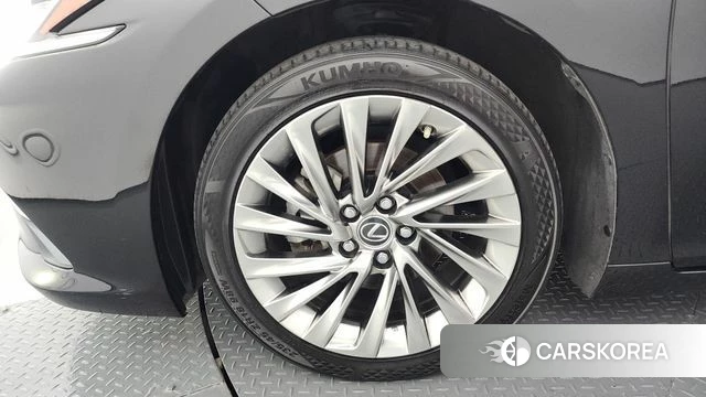 Lexus ES300h 7th generation id 4496795 из Кореи 31