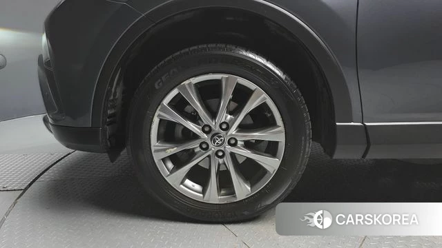 Toyota RAV4 id 4557828 из Кореи 15