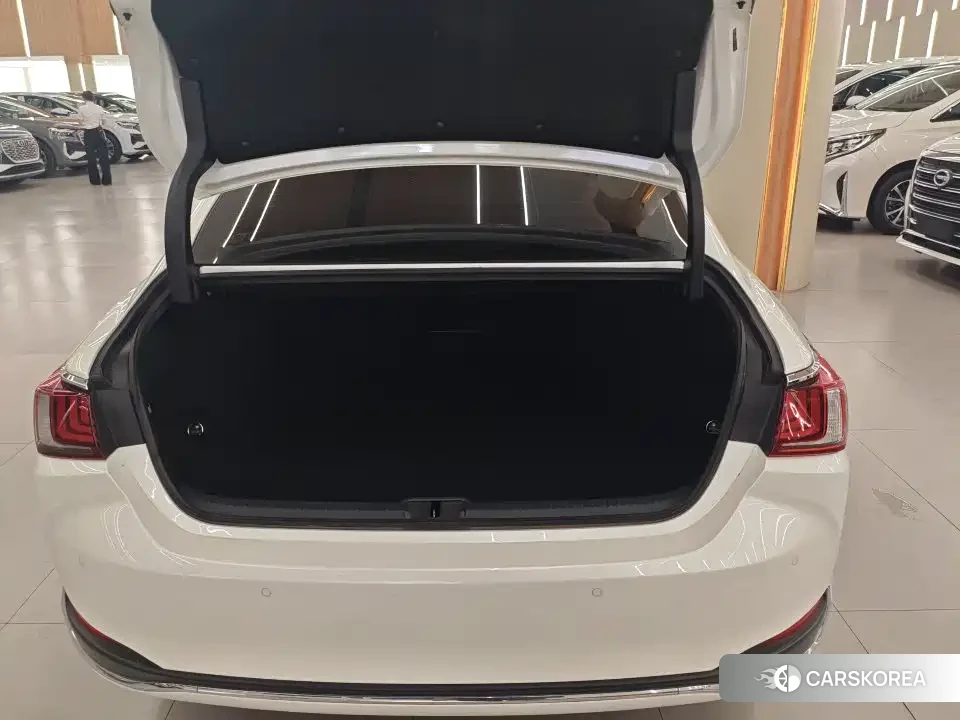 Lexus ES 2024 Белый из Китая, фото 5