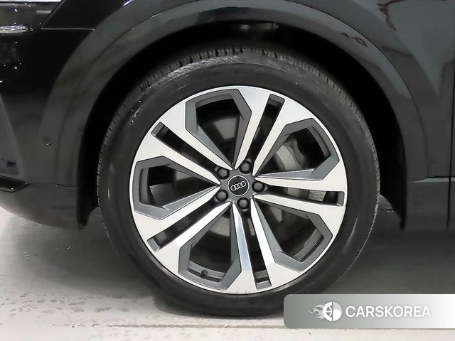 Audi Q8 (4M) id 3897265 из Кореи 15