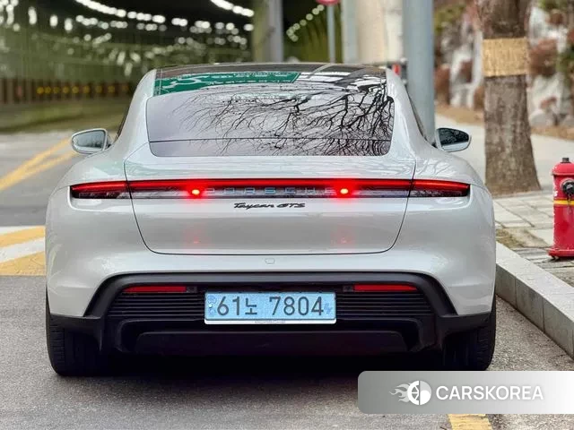 Porsche Taycan id 3476602 из Кореи 15