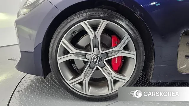 Kia Stinger id 3698773 из Кореи 15