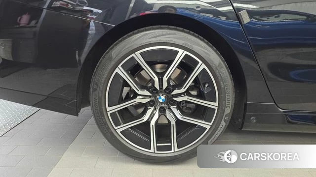 BMW 7 Series (G70) id 4584470 из Кореи 28
