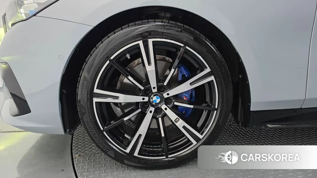 BMW 5 Series (G60) id 4686498 из Кореи 15