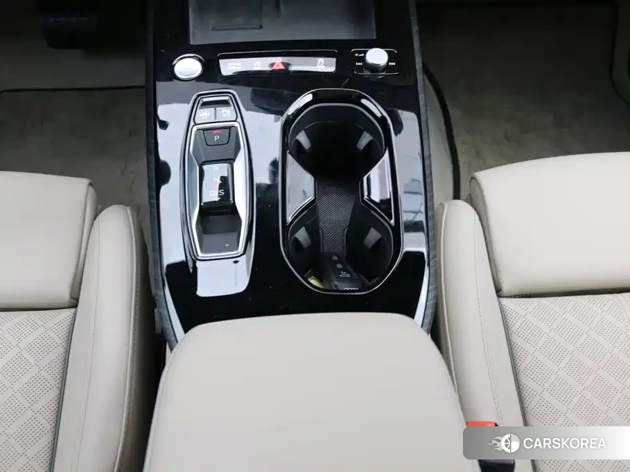 Audi A5L id 4601129 из Китая 12