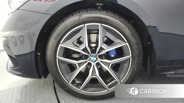 BMW 5 Series (G60) id 4644842 из Кореи 28