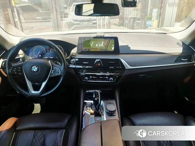 BMW 5 Series (G30) id 4295109 из Кореи 7