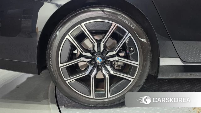 BMW 7 Series (G70) id 4691886 из Кореи 15