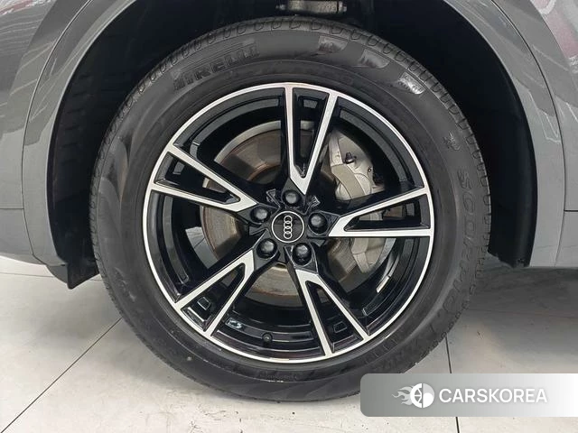 Audi Q5L id 4265848 из Китая 13