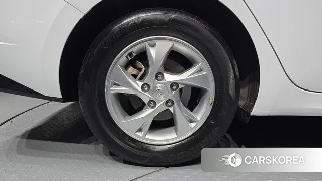 Hyundai Avante (CN7) id 3443305 из Кореи 15