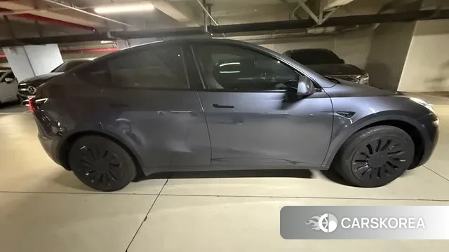 Tesla Model Y 2023 Серый из Кореи, фото 5