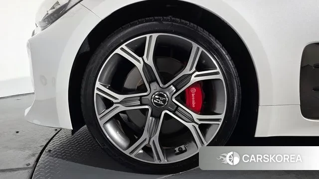 Kia Stinger id 3112706 из Кореи 15