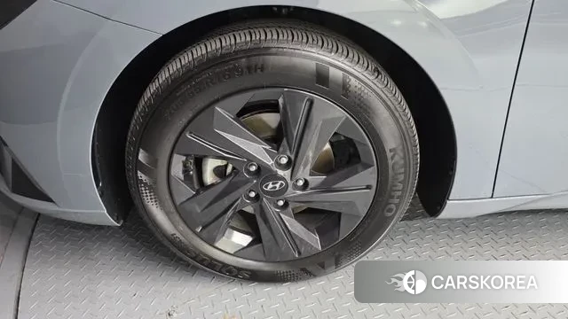 Hyundai Avante Hybrid (CN7) id 3378945 из Кореи 15