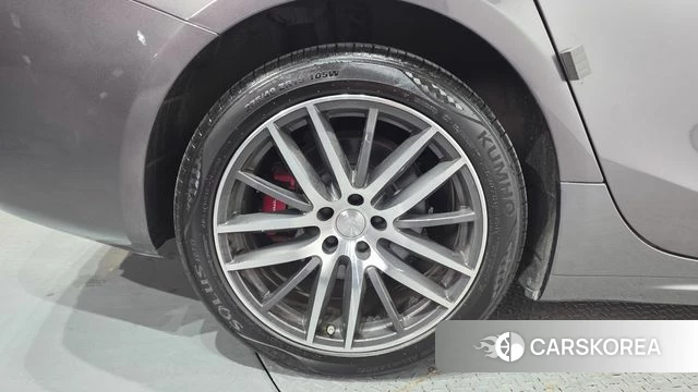 Maserati Ghibli id 4232518 из Кореи 27