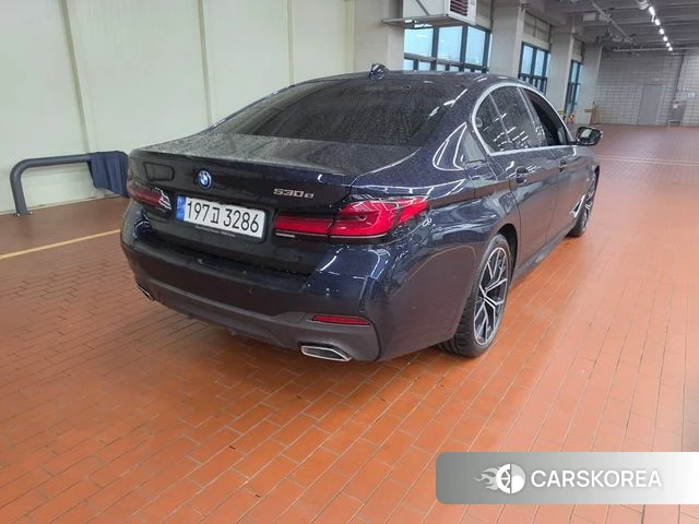 BMW 5 Series (G30) 2022 Черный из Кореи, фото 5