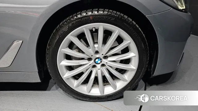 BMW 5 Series (G30) id 3492317 из Кореи 15