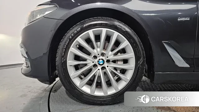 BMW 5 Series (G30) id 3602118 из Кореи 15