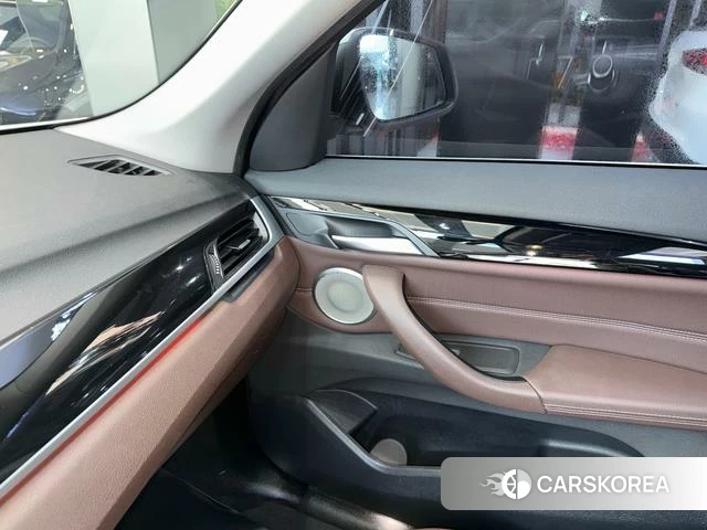 BMW X1 2022 Белый из Китая, фото 5
