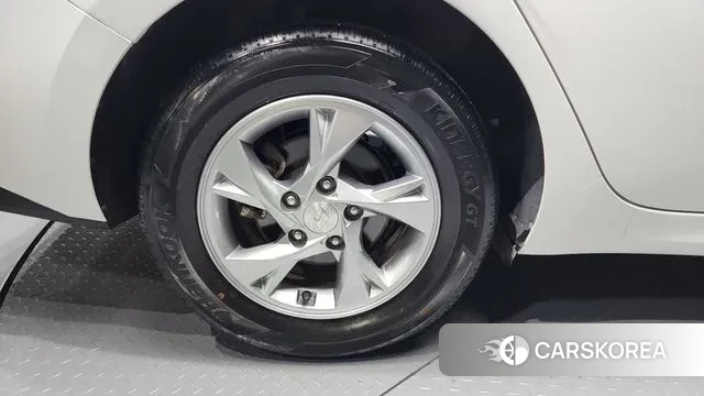 Hyundai Avante (CN7) id 3312797 из Кореи 15