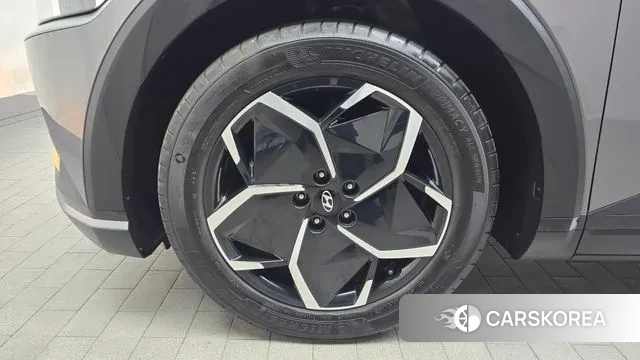 Hyundai Ionic 5 id 3685897 из Кореи 15