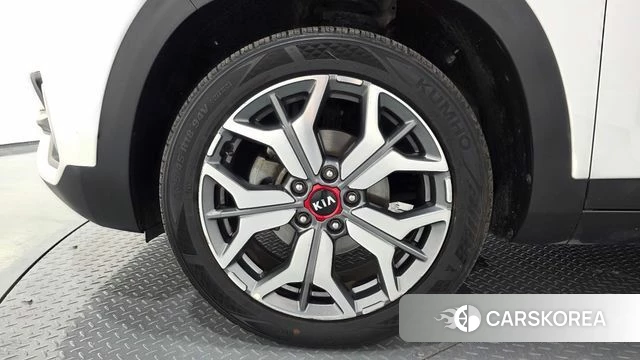 Kia Seltos id 4754951 из Кореи 25