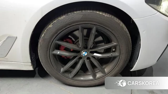 BMW 5 Series (G30) id 3557610 из Кореи 15