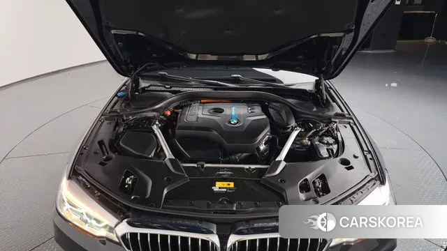 BMW 5 Series (G30) id 3018211 из Кореи 15