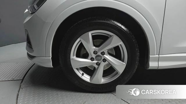 Audi Q3 (F3) id 4356257 из Кореи 28