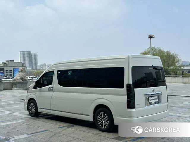 Toyota Hiace id 4260649 из Китая 10