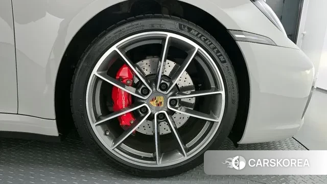 Porsche 911(992) id 3390995 из Кореи 15