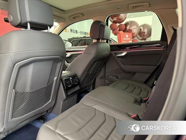 Volkswagen Touareg id 4329156 из Китая 25
