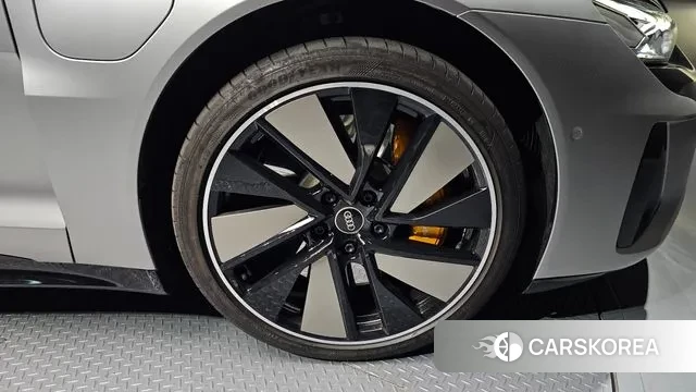 Audi e-Tron GT id 3355100 из Кореи 15