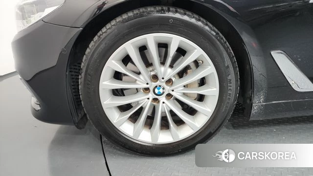 BMW 5 Series (G30) id 4459604 из Кореи 30