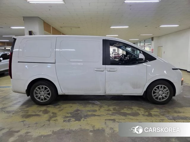 Hyundai Staria id 4248732 из Кореи 15