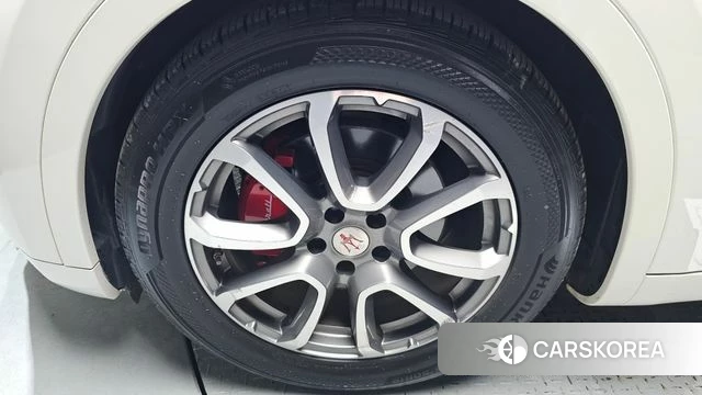 Maserati Levante id 4471529 из Кореи 33
