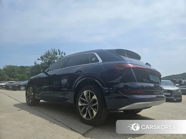 Audi e-Tron id 2427288 из Кореи 15