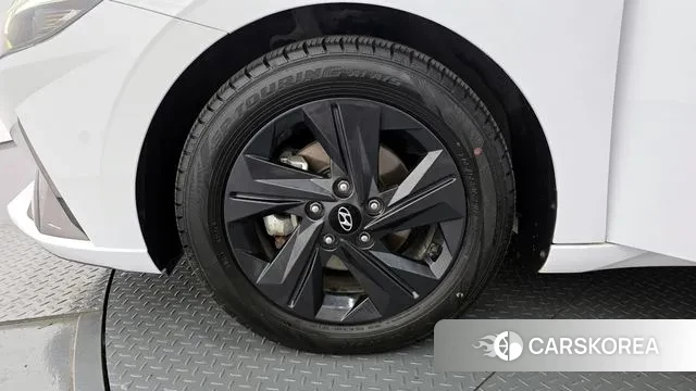 Hyundai Avante Hybrid (CN7) id 2931100 из Кореи 15