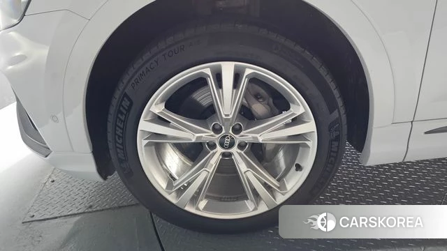 Audi Q8 (4M) id 4572162 из Кореи 15