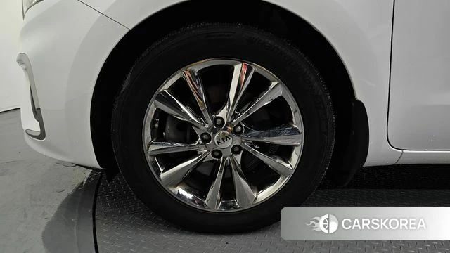 Kia The New Carnival id 4557876 из Кореи 30