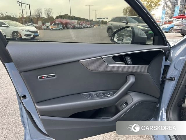 Audi A4L id 4241739 из Китая 15
